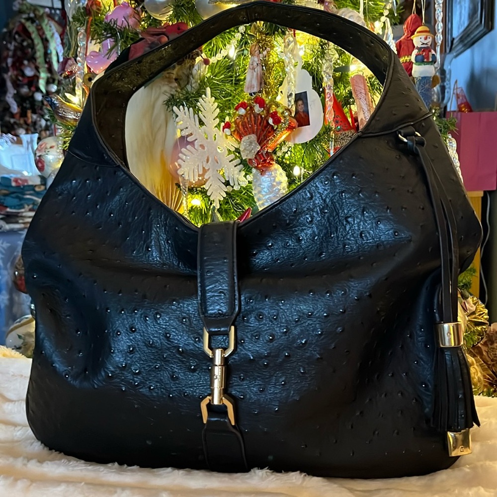 G.I.L.I. EUC Large leather hobo bag black with ostrich embossing